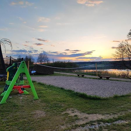 Siedlisko Nr 4A Nad Jeziorem Skarlinskim, Jezioro, Mazury, Domki Letniskowe Kurzetnik Exterior foto